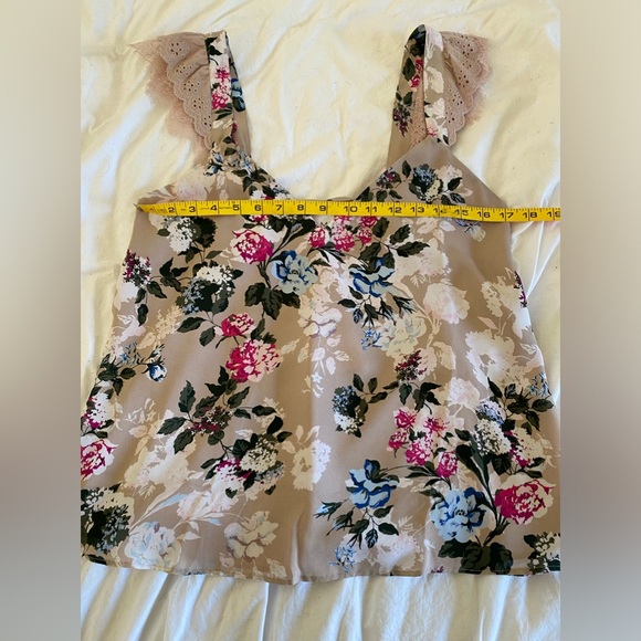 CAMI NYC Floral top - Picture 8 of 8